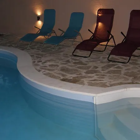 Holiday Moli Apartment