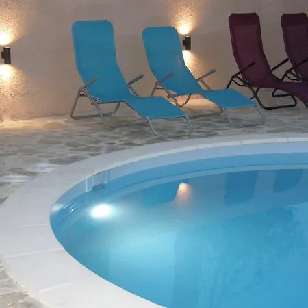 Holiday Moli Apartment *